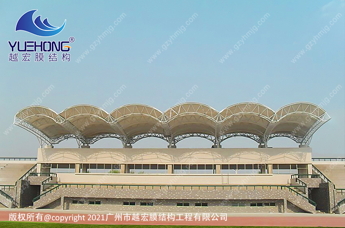 山東某學(xué)校操場(chǎng)看臺(tái)膜結(jié)構(gòu)工程案例